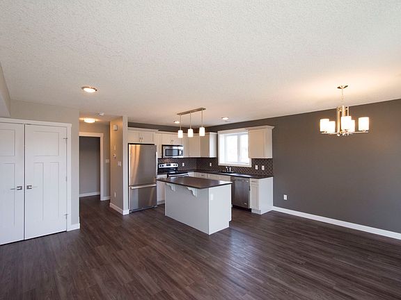 3rd image of 10103 102nd Ave #204