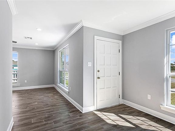 4th image of 1501 Odeon St