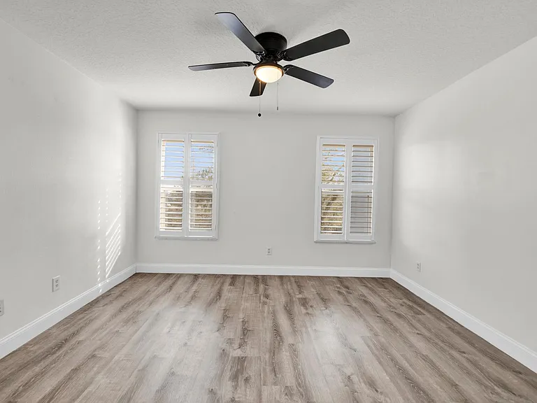 6130 Chapledale Dr — Photo 11