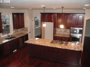 10024 NW Crossing Dr, Portland, OR