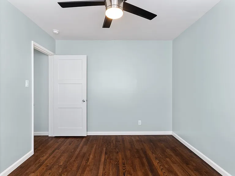 2104 E Florida St — Photo 20