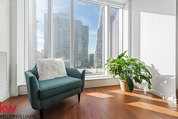 Rented by Keller Williams NYC | media 14
