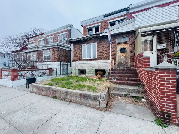 2107 65th Street image 1 of 4