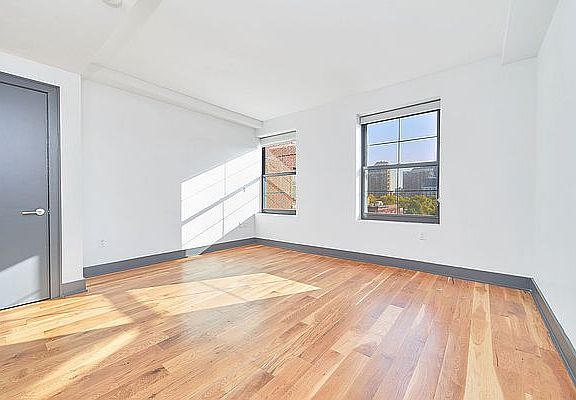 4th image of 340 E 117th St #7E
