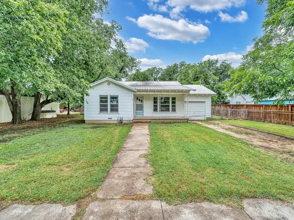 607 S Avenue H, Clifton, TX 76634