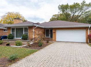 1414 Scotdale Rd, La Grange Park, IL 60526