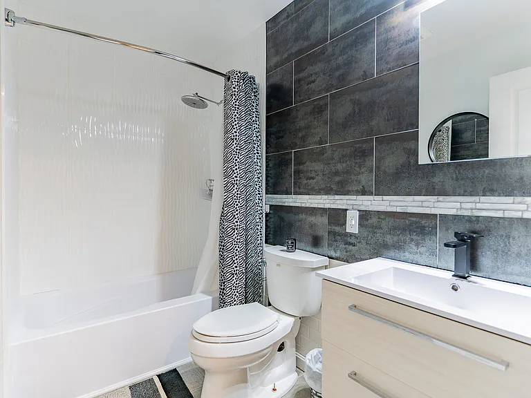 453 E 8th St #453 — Photo 11