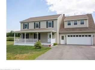 3 Shiers Meadow Dr, Gorham, ME 04038