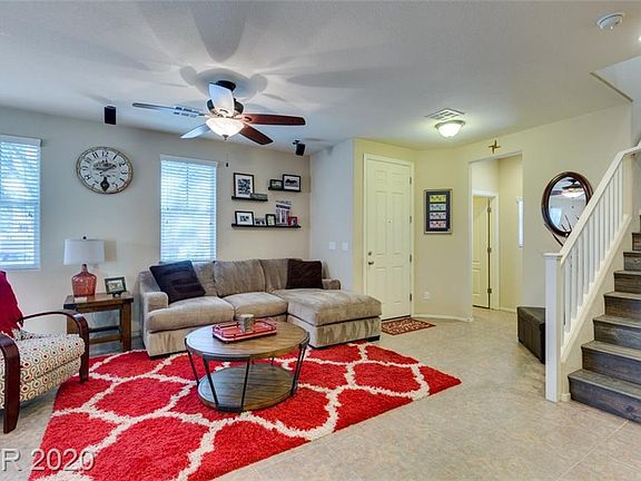 4th image of 916 Heritage Cove Dr