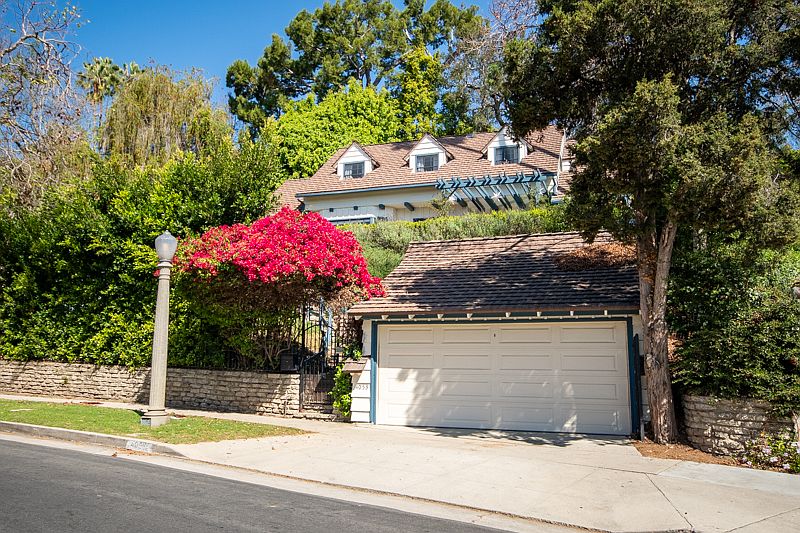 1st image of 4053 Cromwell Ave