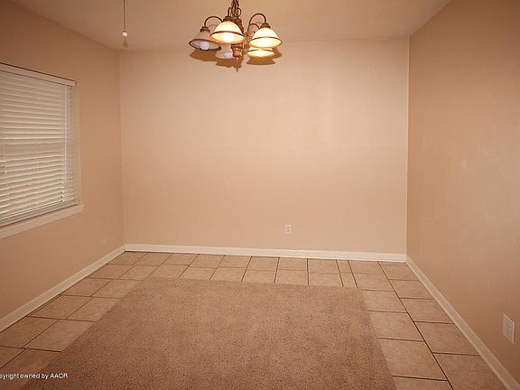 4th image of 1421 Hillcrest Dr