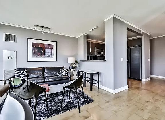 4th image of 450 E Waterside Dr Unit 1709