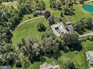 1 Huntrise Ln, West Chester, PA 19382