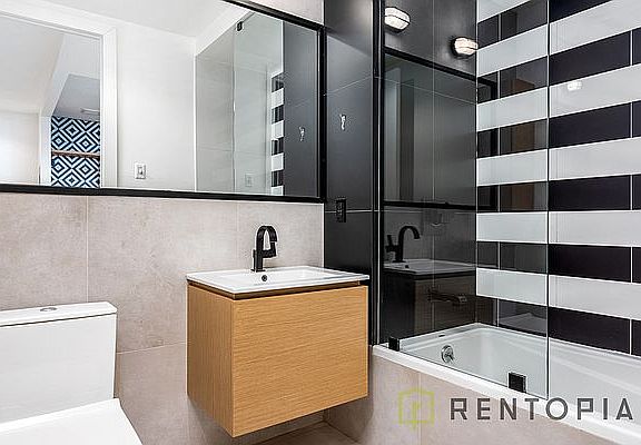 4th image of 961 Willoughby Ave APT 3L