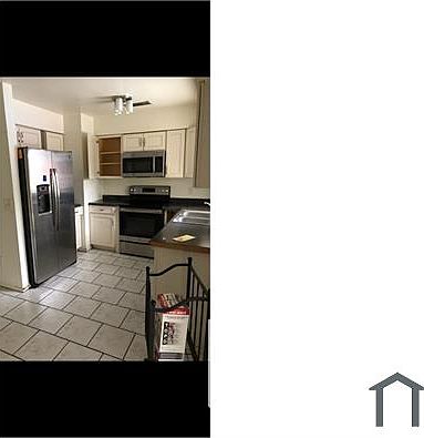 5th image of 4842 Beacon St
