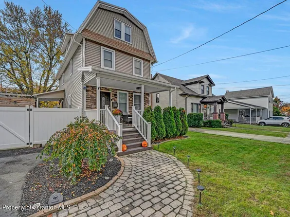 1116 Water St, Moosic, PA 18507