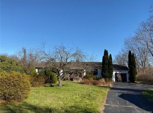 48 Quaker Farms Rd, Oxford, CT 06478