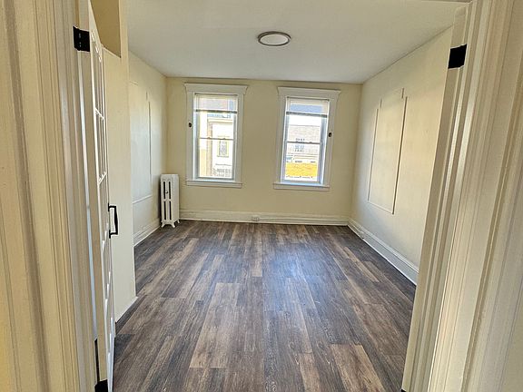 5th image of 344 Bloomfield Ave #1