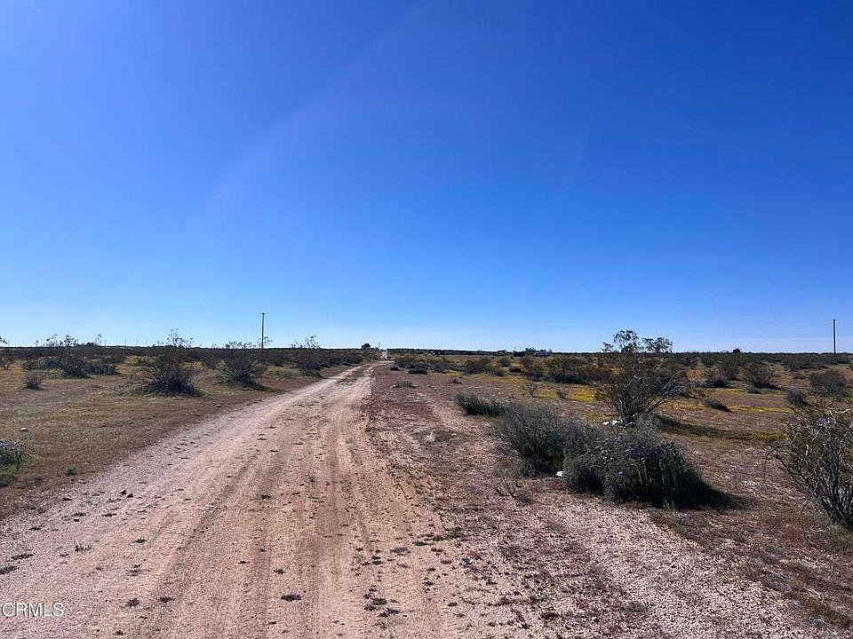 2nd image of 8 8th St E