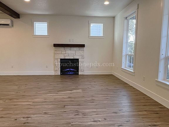 4th image of 15218 SE Lee Ave #0