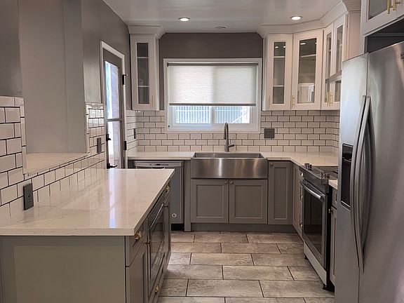 4th image of 1734 N Fuller Ave APT 205