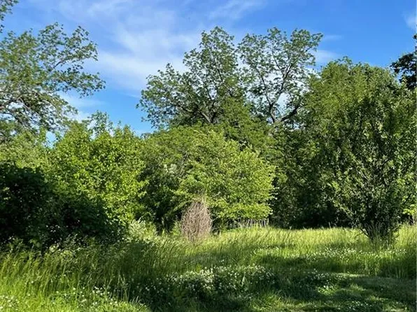 3005 N 33rd St, Kansas City, KS 66104