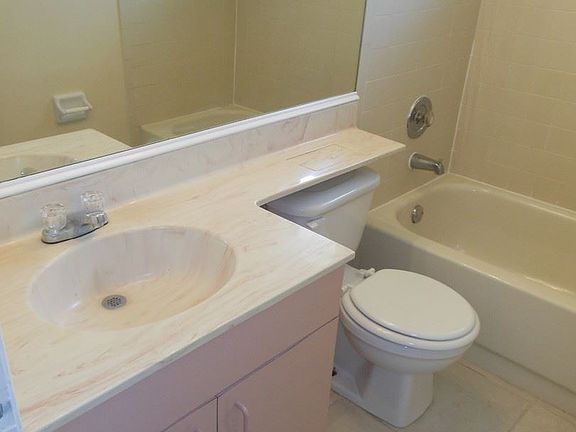 3rd image of 330 SE Inwood Ave