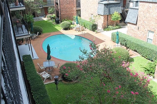 1st image of 2511 Metairie Lawn Dr #113
