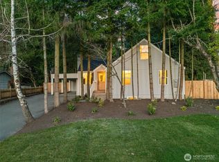 12250 Densmore Ave N, Seattle, WA