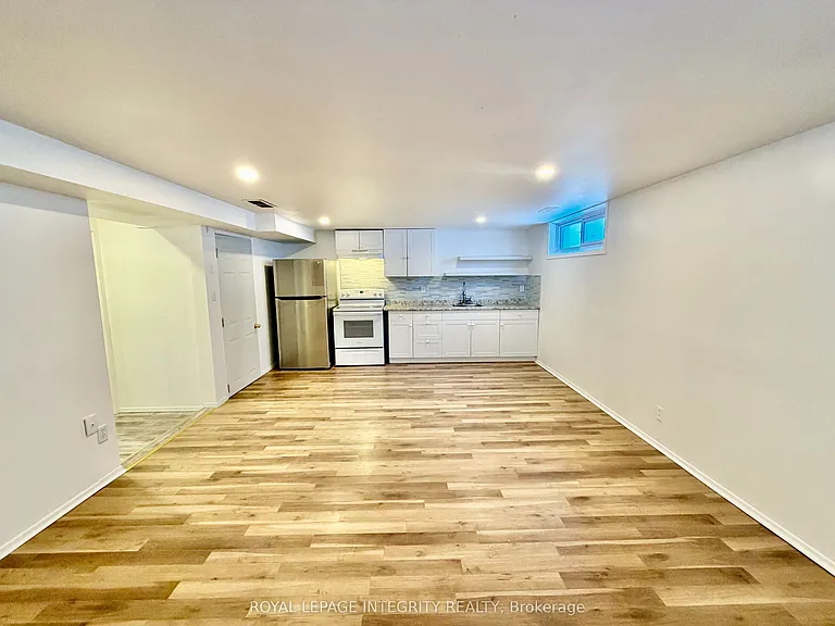 2175 Martha Ave #B — Photo 5