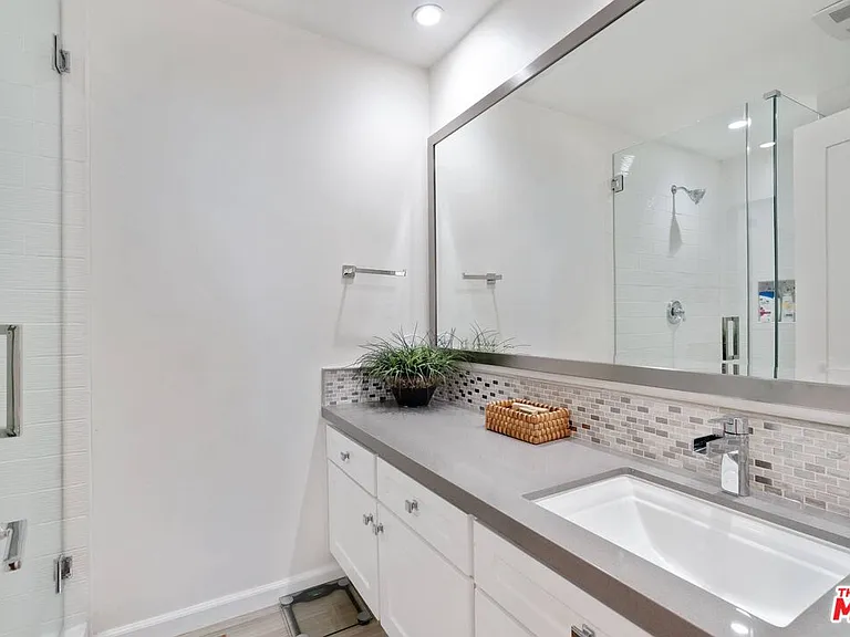 31518 Broad Beach Rd — Photo 22