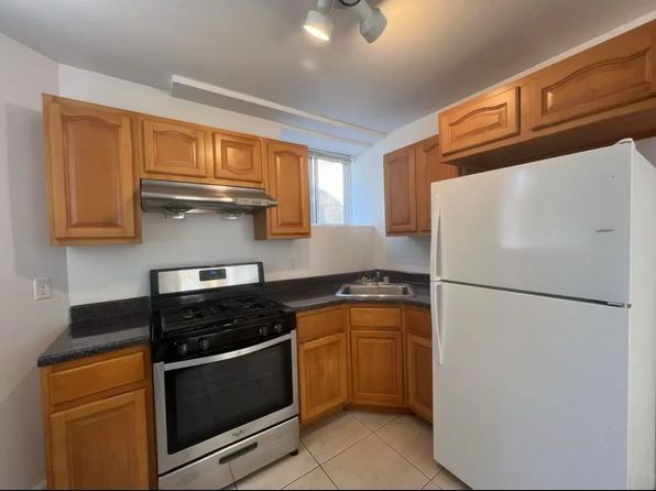 578 Wilson Ave #LL