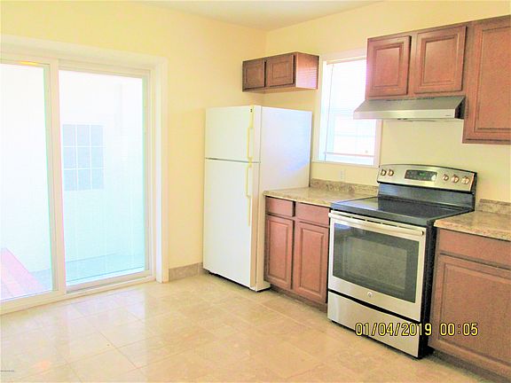 3rd image of 349 Golf Blvd