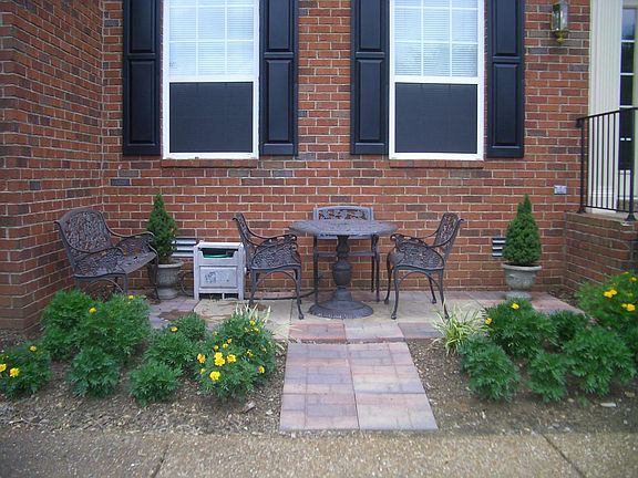 Bistro seating