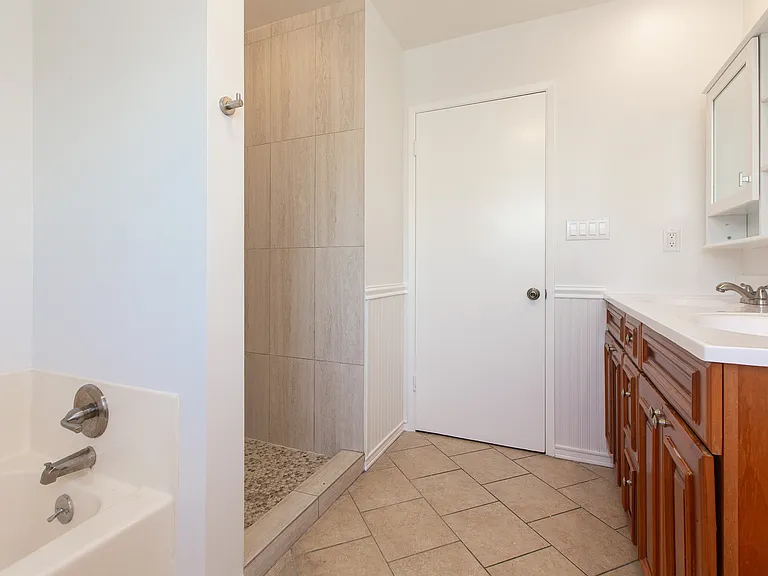8525 Frandsen St — Photo 29