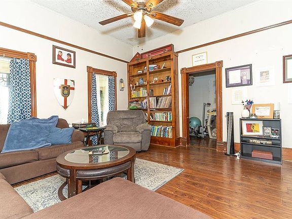 4th image of 1025 County Road 2421 E