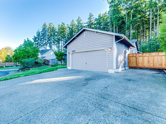 4th image of 11021 218th Avenue Ct E