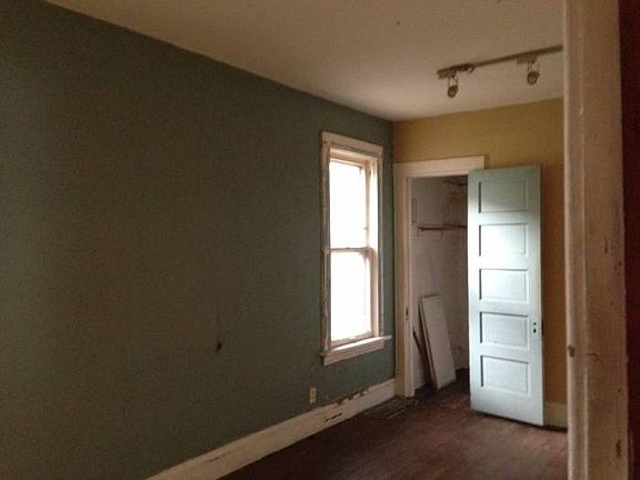 4th image of 14494 Lincoln Ave