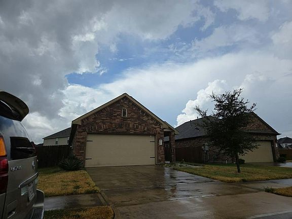 3rd image of 2335 Spring Hollow Dr
