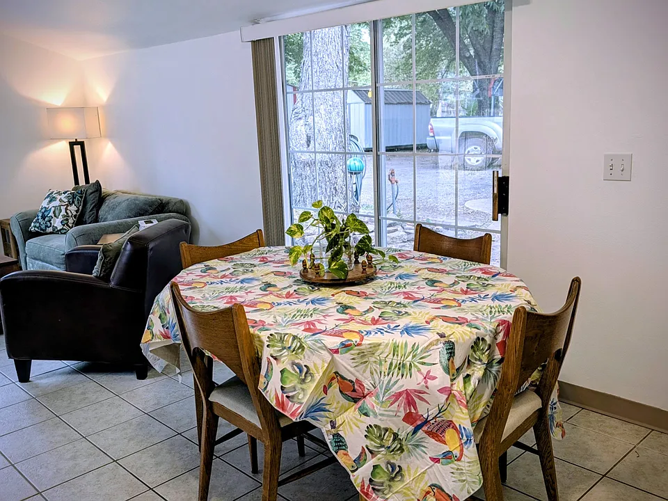 312 N Kern Ave #9