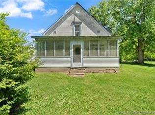 186 S Fredericksburg Depauw Road, Fredericksburg, IN 47120