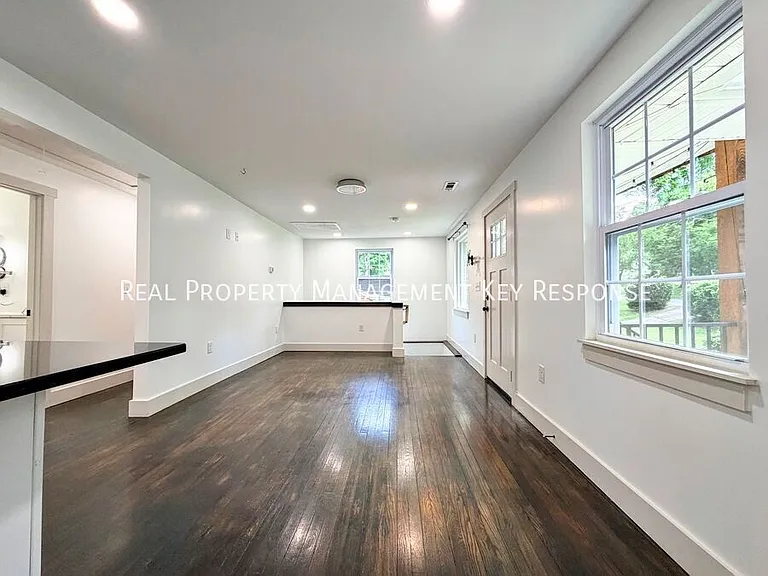 1353 Cardinal Ave — Photo 2