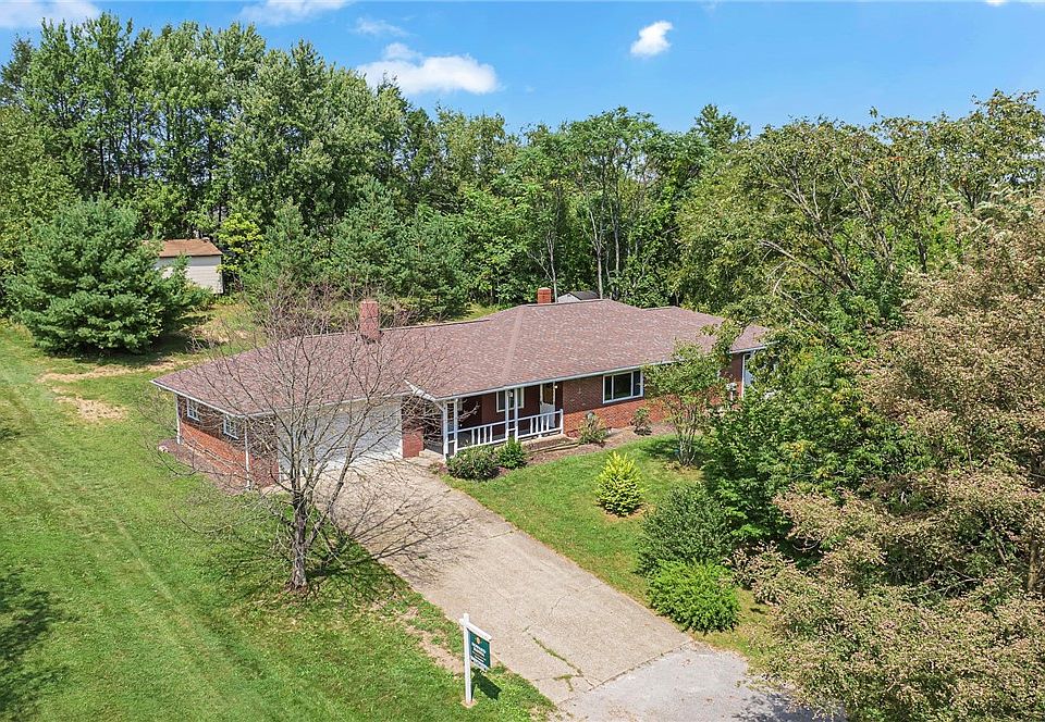 1st image of 127 Blue Jay Way