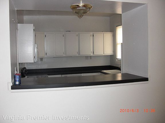 5th image of 901 N 35th St