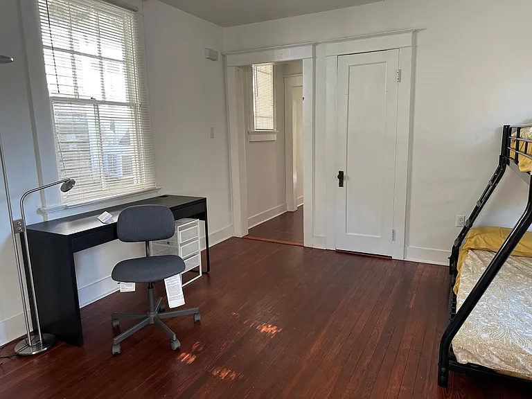 1117 Adams St — Photo 11