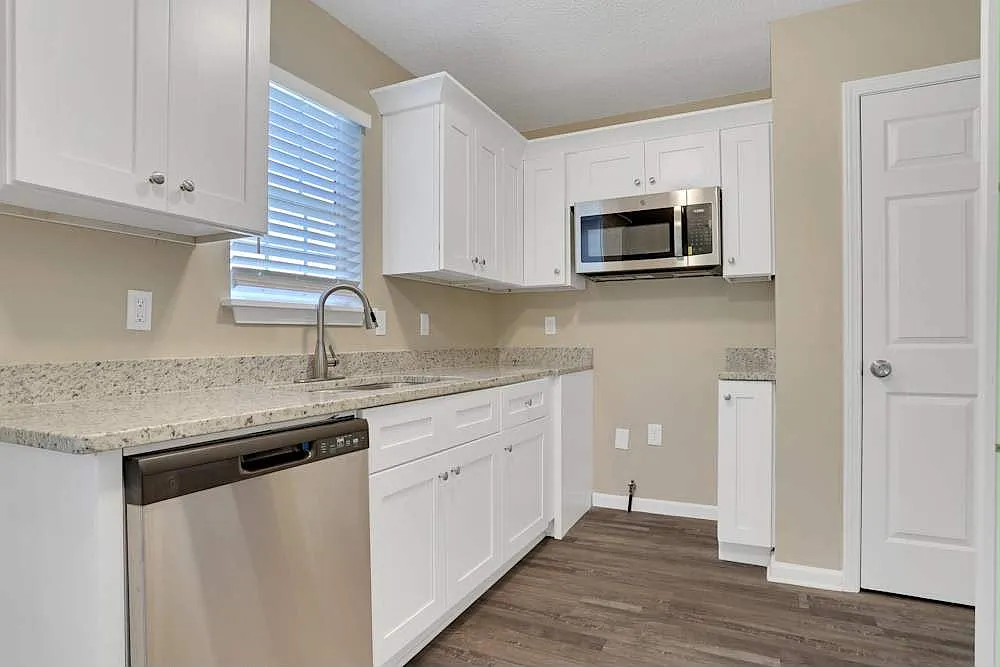 4 bed, 1574 sqft, $2,065 — Photo 3