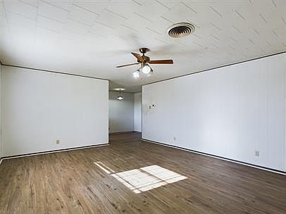 2nd image of 167 Northwest Dr #12