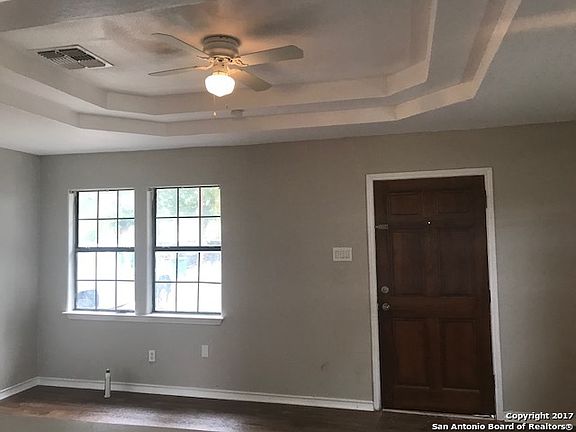3rd image of 1109 Madrid St