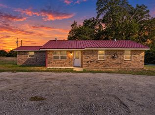 504 W Clay St, Montague, TX 76251