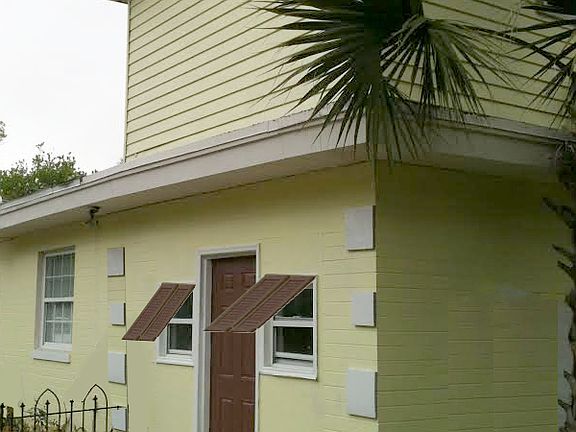 2nd image of 1125 Madrid Ave